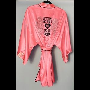 Limited Edition VSFS 2012 Robe, NWT